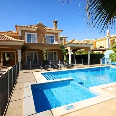 Vale Do Garrao Sleeps 10 Pool Air Con Wifi