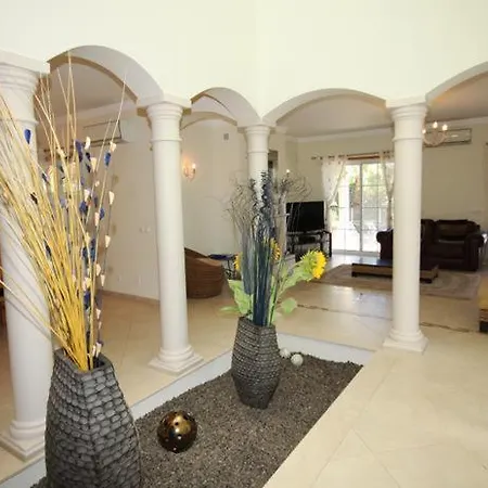 Vale Do Garrao Sleeps 10 Pool Air Con Wifi Quinta do Lago