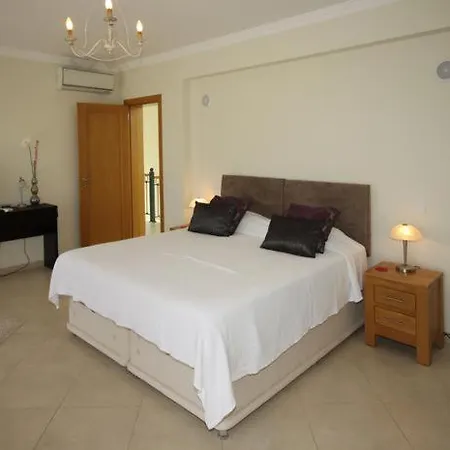 Vale Do Garrao Sleeps 10 Pool Air Con Wifi Quinta do Lago